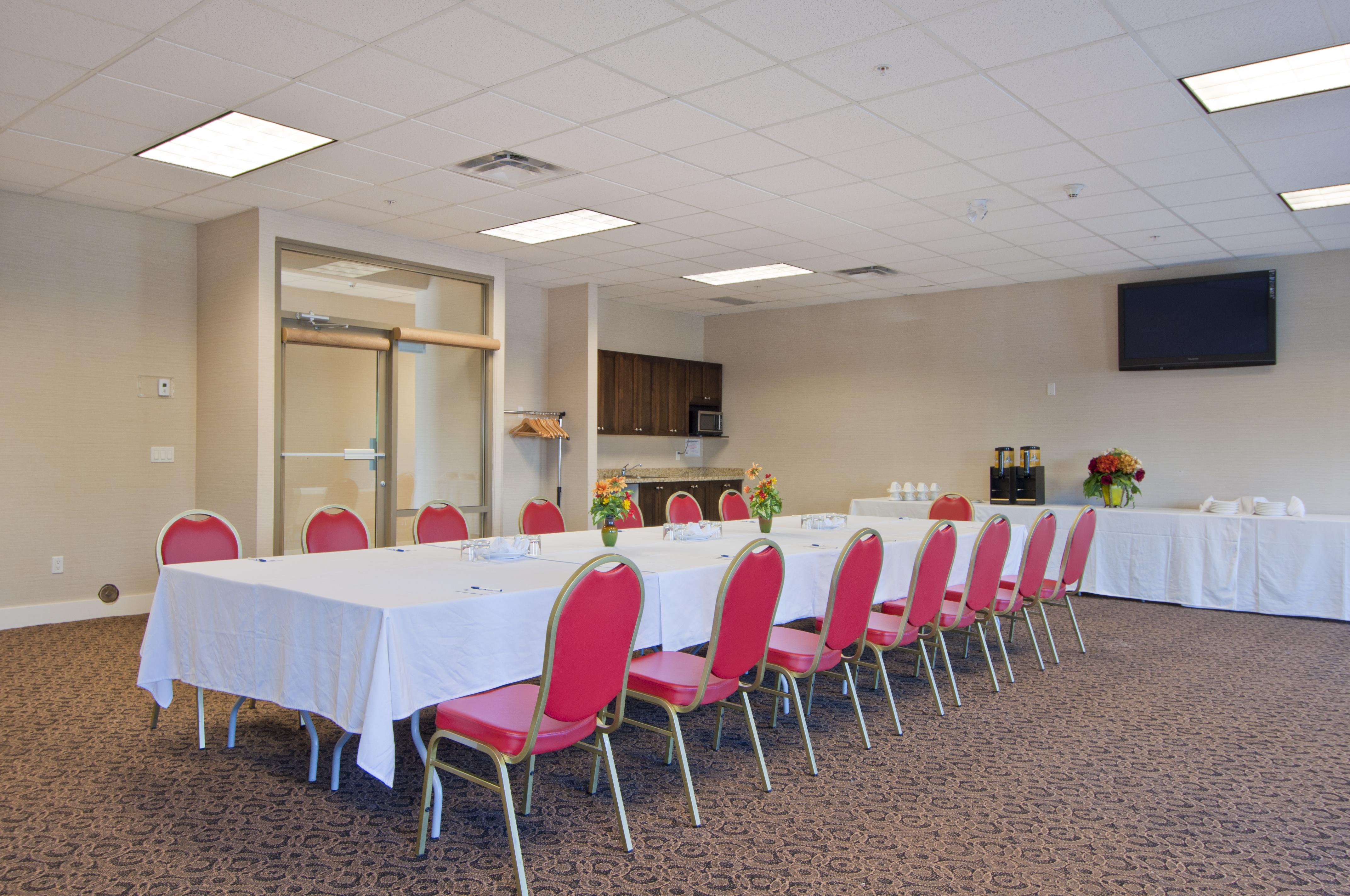 Comfort Inn & Suites Surrey Eksteriør bilde