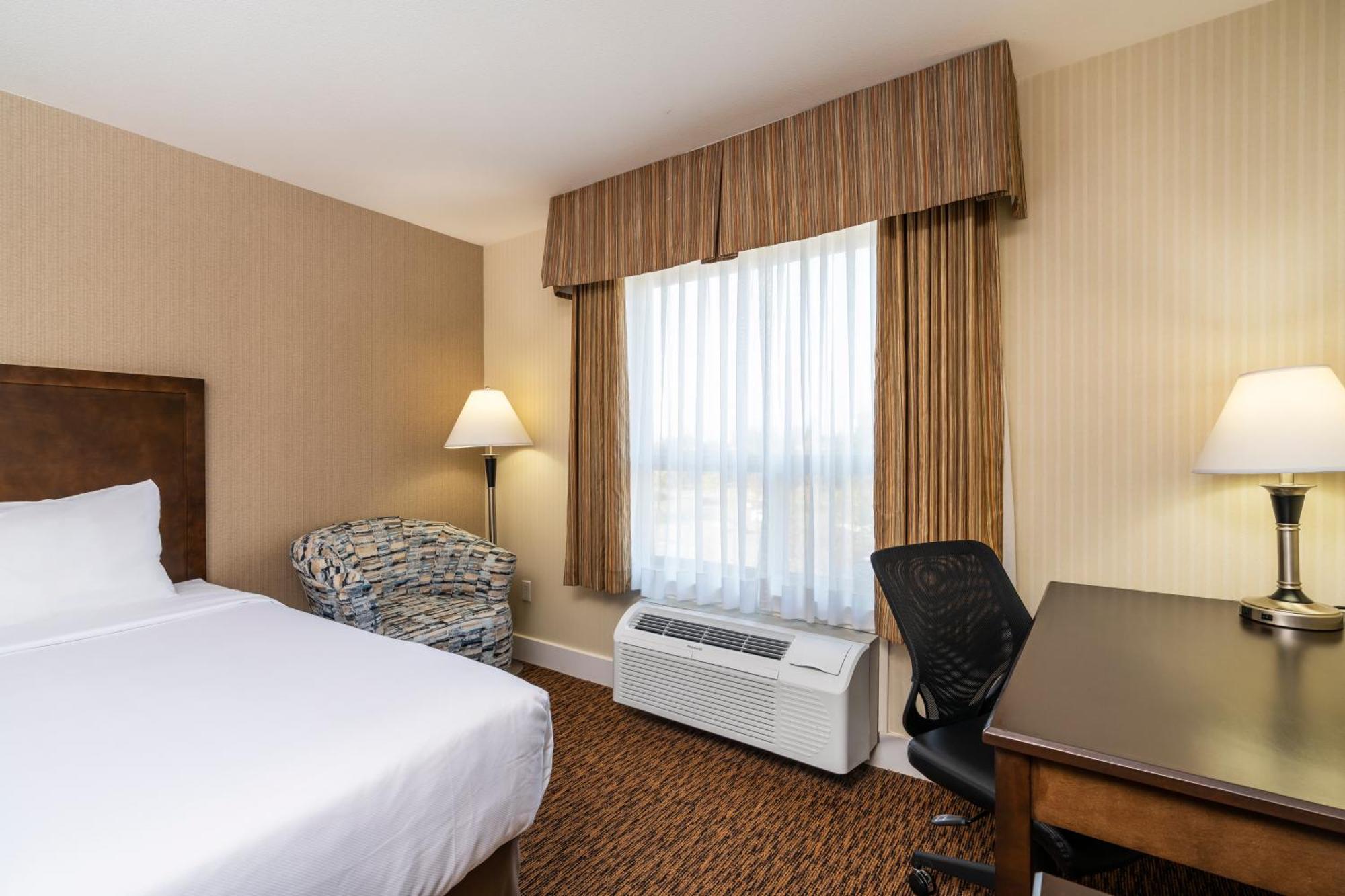 Comfort Inn & Suites Surrey Eksteriør bilde
